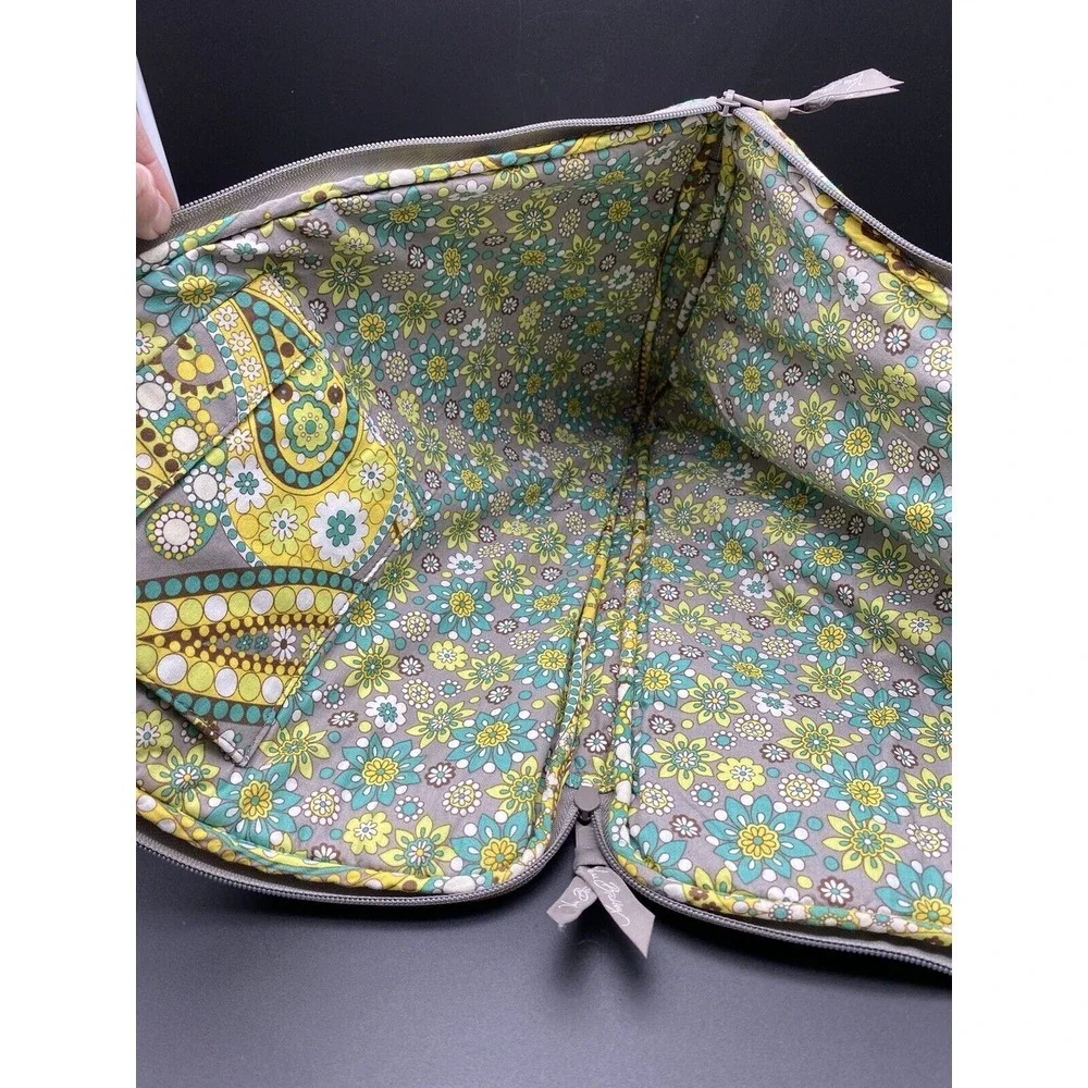 VERA BRADLEY 14